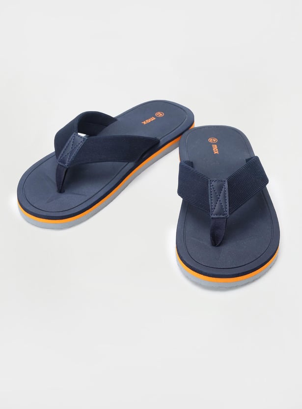 Men Solid V-Strap Slippers