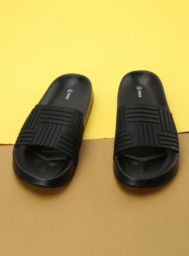 Men 3D Embossed Wash and Wear Sliders