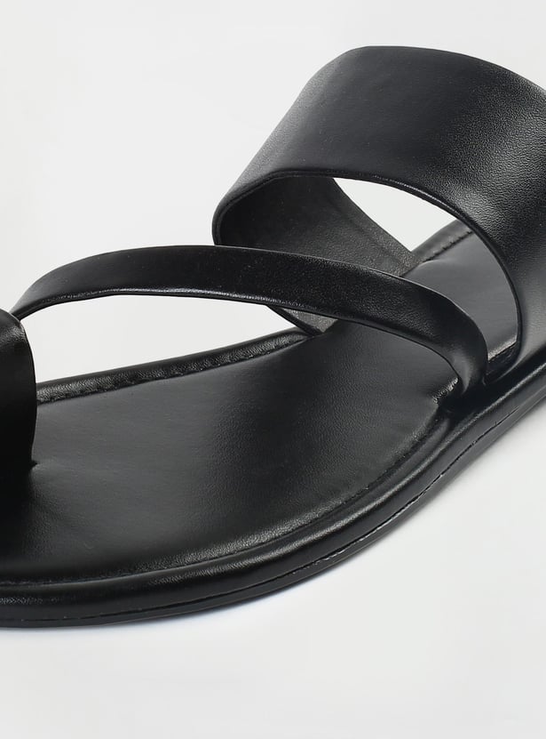 Women Solid One-Toe Flat Sandals