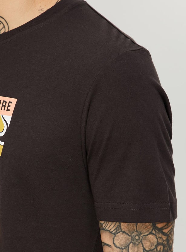 Men Graphic Printed T-shirt