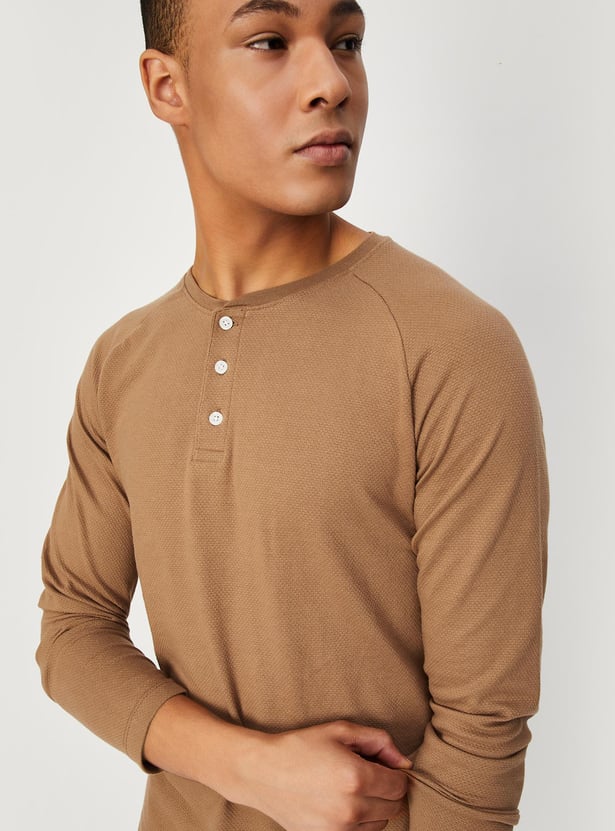 Men Textured Henley Neck T-shirt
