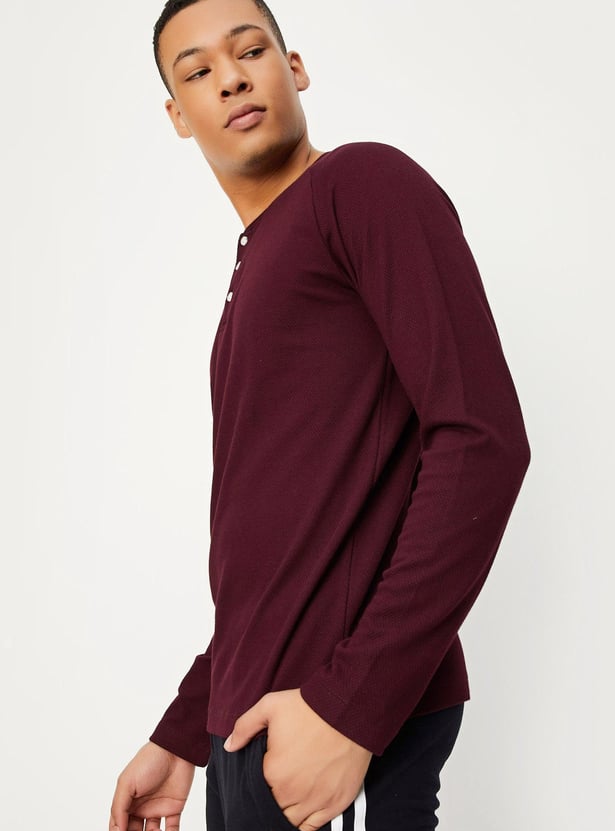 Men Textured Henley Neck T-shirt
