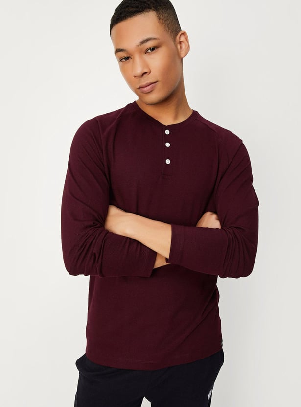 Men Textured Henley Neck T-shirt