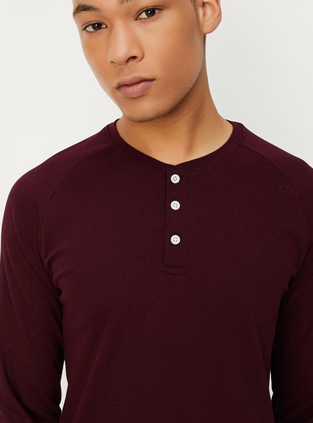 Men Textured Henley Neck T-shirt