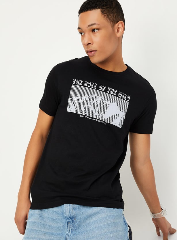 Men Graphic Printed Slim Fit T-shirt