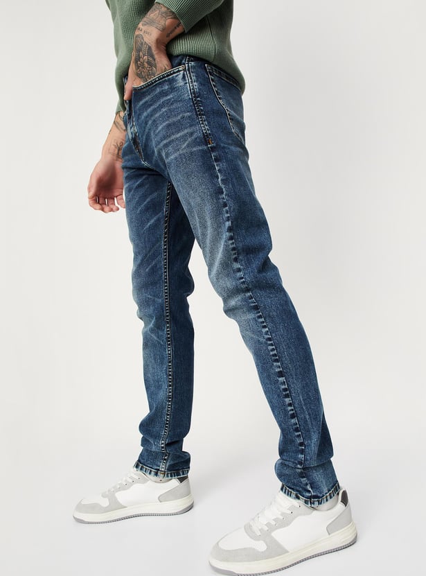 Men Carrot Fit Washed Jeans