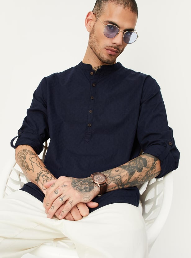 Men Dobby Woven Short Kurta