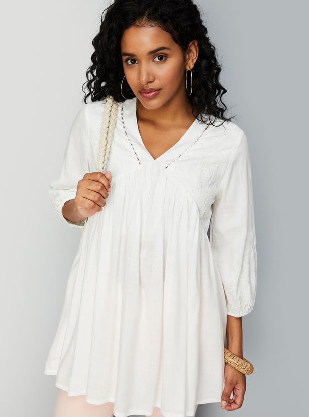 Women Embroidered V-neck Tunic
