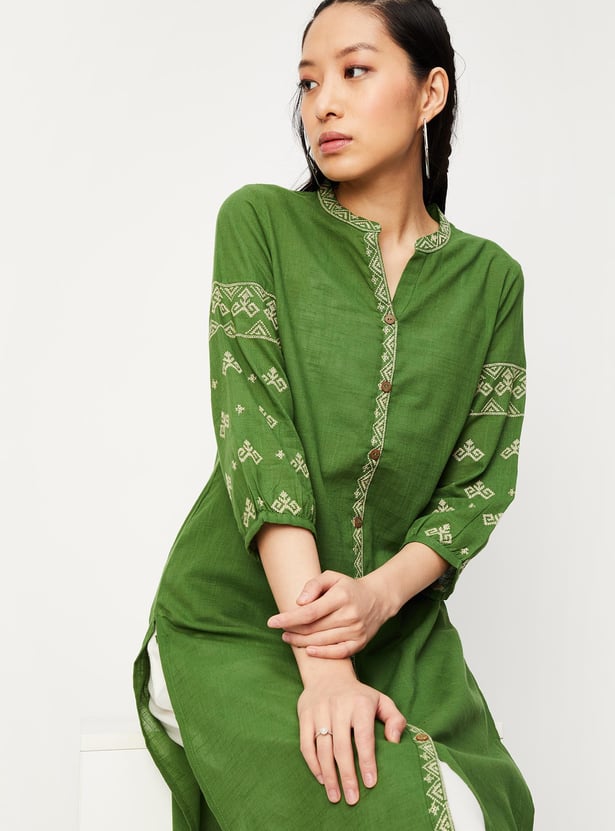 Women Embroidered Straight Kurta