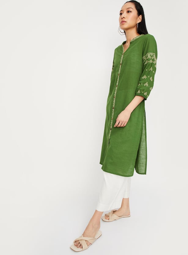 Women Embroidered Straight Kurta