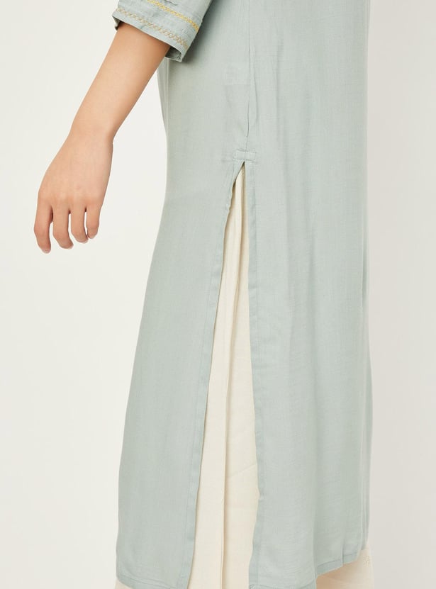 Women Embroidered Straight Kurta
