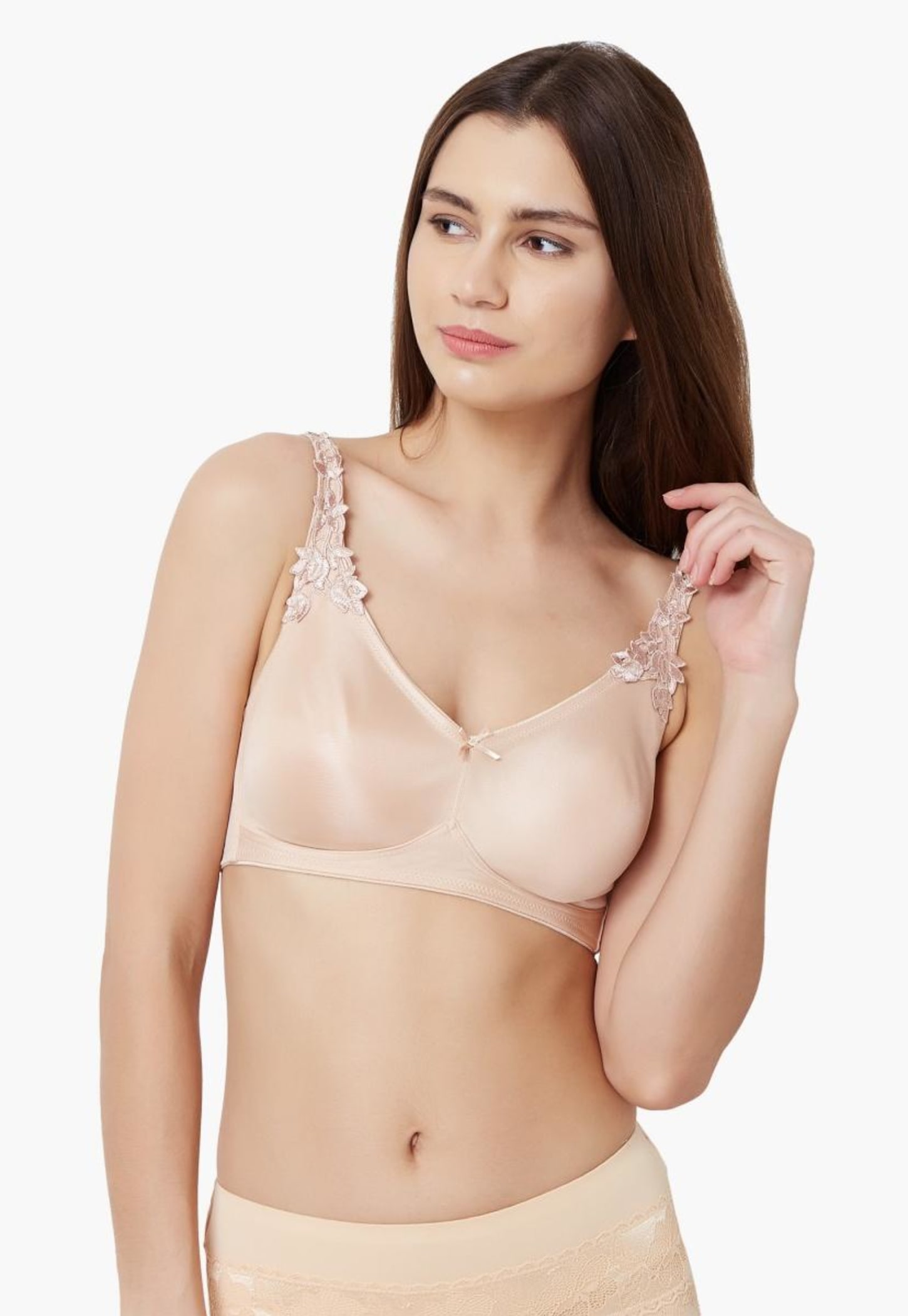 TRIUMPH Lacy Strap Non-Padded Non-Wired Minimizer Bra-picture-14