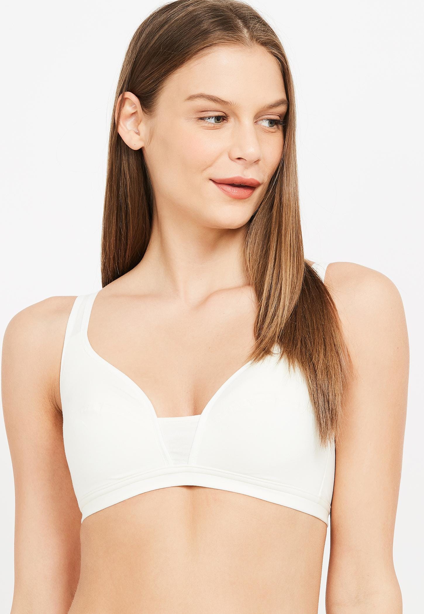 TRIUMPH Solid Beginners Padded Non-Wired Bra-image-5