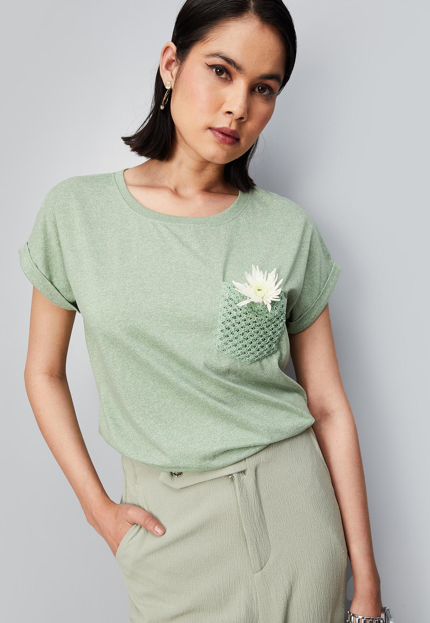 Women Crochet Pocket T-shirt-picture-26