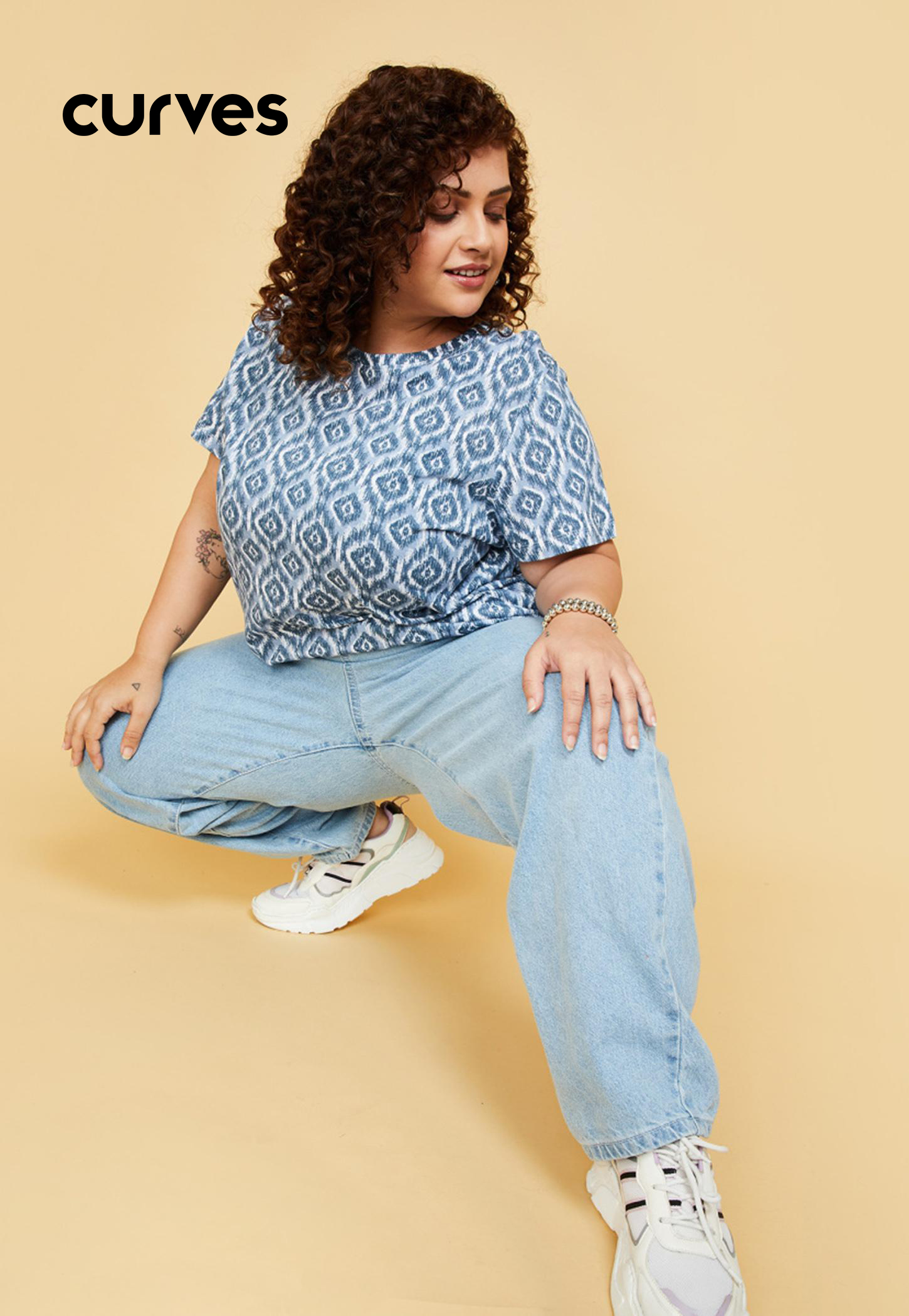Women Round Neck Graphic T-shirt-picture-30